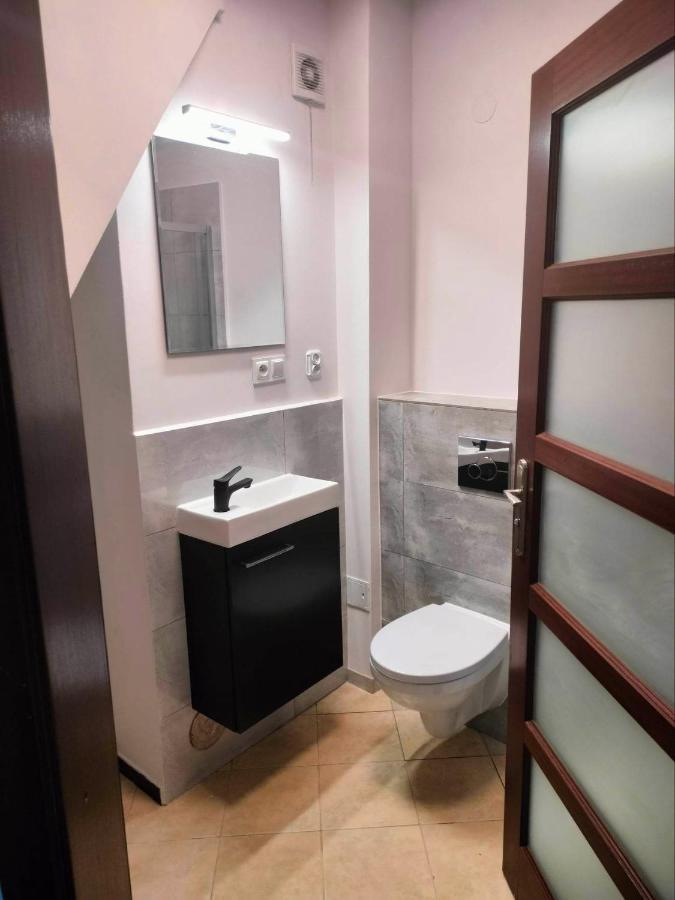 Urocze Studia W Lomiankach, 1- Z Sauna I Tarasem, 2- Z Kominkiem, 3- Ekonomiczne, 7Km Metro Mlociny Warszawa Łomianki Екстериор снимка