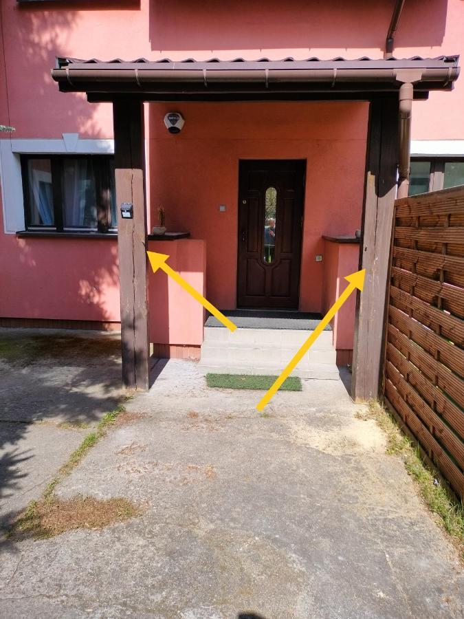 Urocze Studia W Lomiankach, 1- Z Sauna I Tarasem, 2- Z Kominkiem, 3- Ekonomiczne, 7Km Metro Mlociny Warszawa Łomianki Екстериор снимка